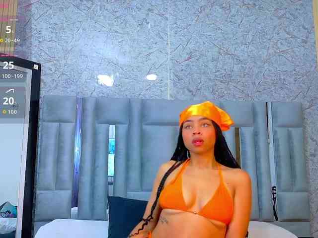skinnyslutgirl webcam
