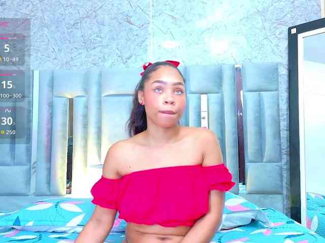skinnyslutgirl webcam