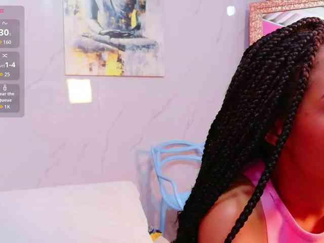 skinnyslutgirl webcam