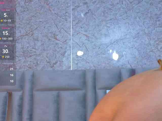 skinnyslutgirl webcam