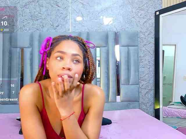 skinnyslutgirl webcam