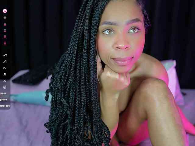 skinnyslutgirl webcam
