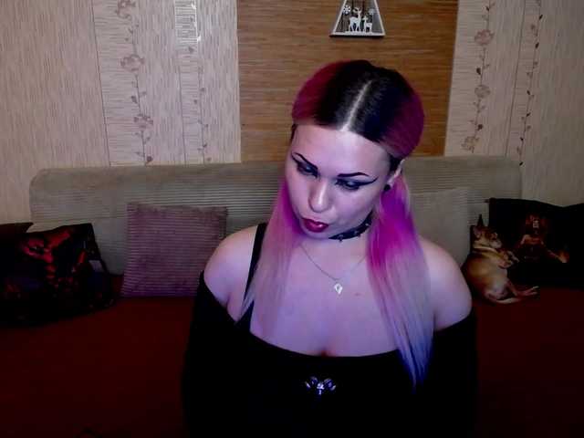 AnnessixReign live webcam show