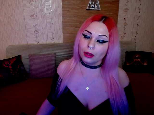 AnnessixReign live cam on BongaCams