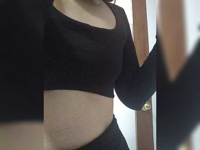 le modèle Anmazing est en webcam porno dans un show sur le site bongacams, il possède les tags suivants: Latino/Hispanic,Brunette,Shaved