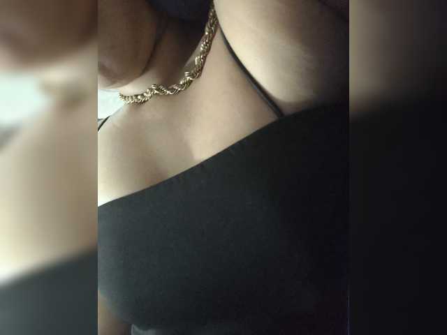 Anmazing live cam on BongaCams
