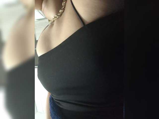 Anmazing live cam on BongaCams
