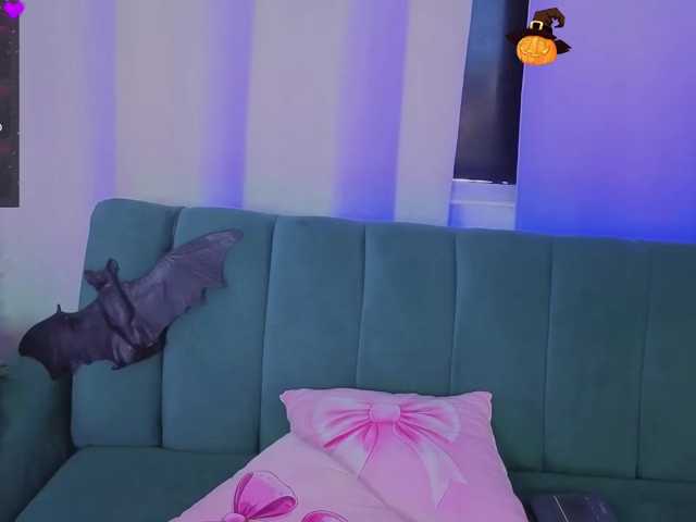 ela-cute live cam on BongaCams