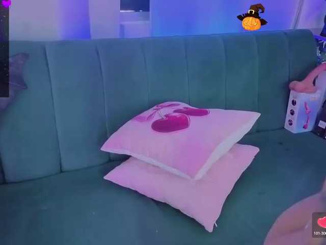 ela-cute live cam on BongaCams