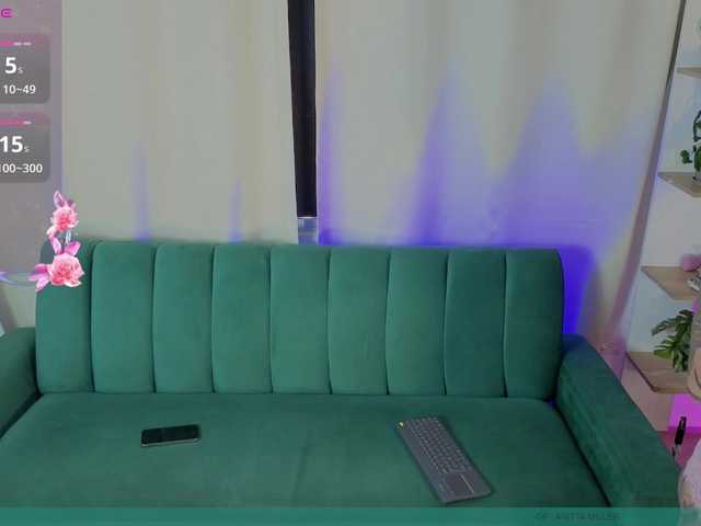 ela-cute live cam on BongaCams