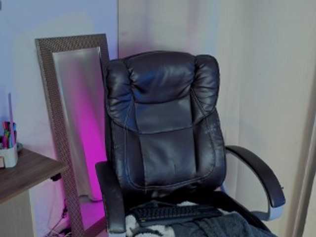 Ela-cute live webcam show