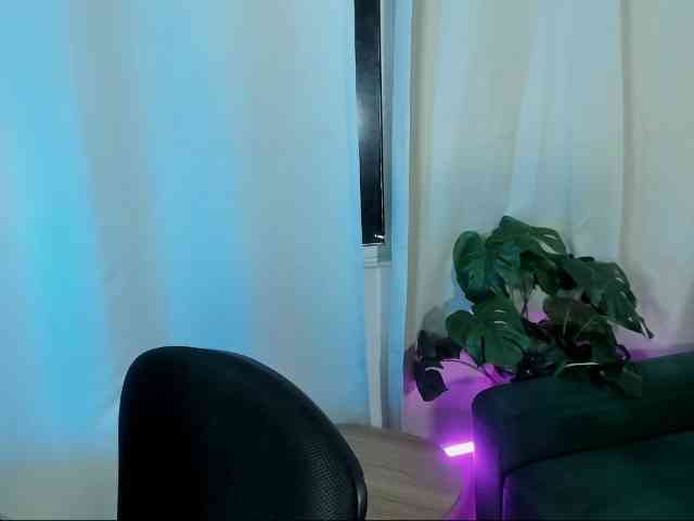 Ela-cute webcam