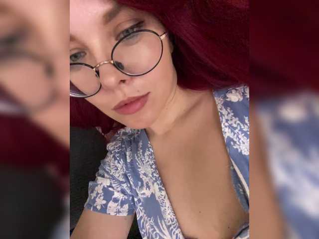 le modèle Lu-Mars est en webcam porno dans un show sur le site bongacams, il possède les tags suivants: White/Caucasian,Redhead,Shaved