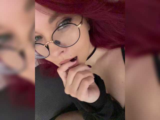 lova-mars live cam on BongaCams