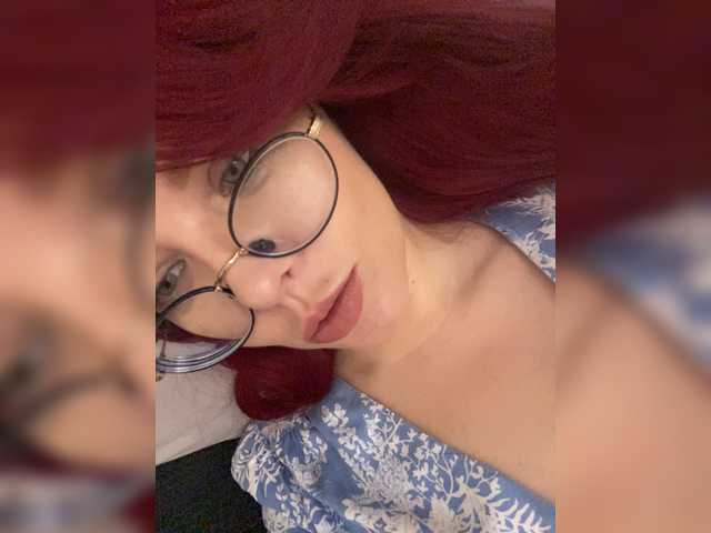 le modèle Lu-Mars est en webcam porno dans un show sur le site bongacams, il possède les tags suivants: White/Caucasian,Redhead,Shaved