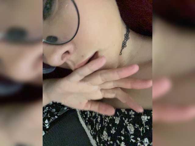 lova-mars live cam on BongaCams