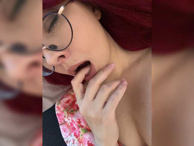 lova-mars live cam on BongaCams