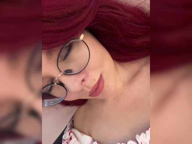 le modèle Lu-Mars est en webcam porno dans un show sur le site bongacams, il possède les tags suivants: White/Caucasian,Redhead,Shaved