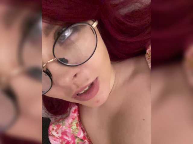 lova-mars, live now on BongaCams