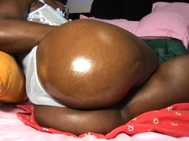 chocopetite's BongaCams show and profile