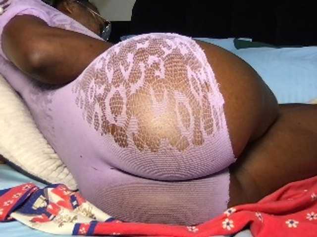 chocopetite's BongaCams show and profile