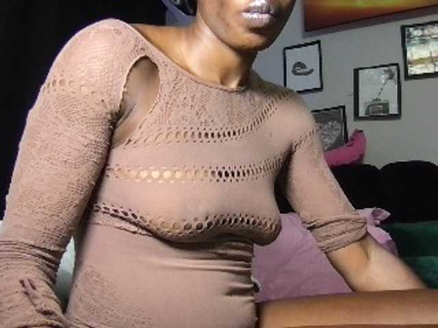 chocopetite webcam bongacams model stream image