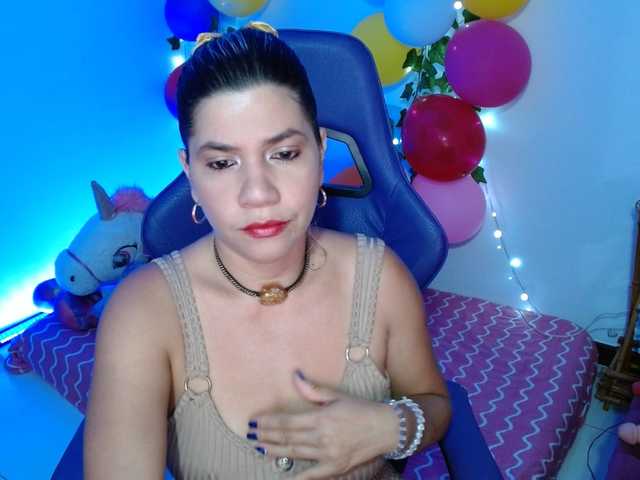 hot-sexy-bunny live cam on BongaCams