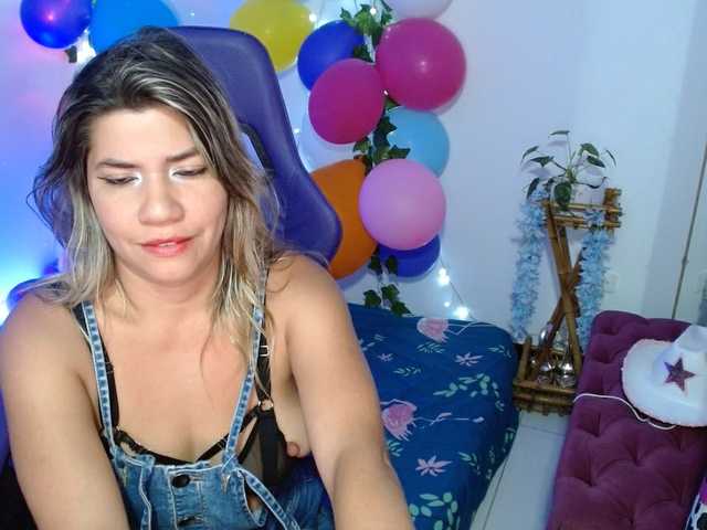 hot-sexy-bunny live cam on BongaCams