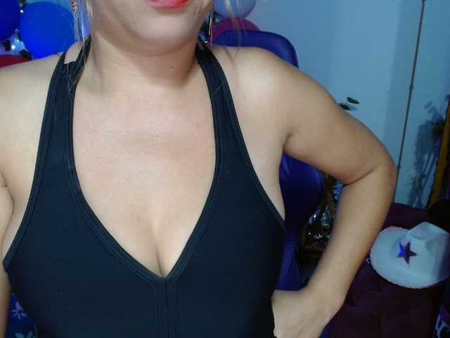 hot-sexy-bunny live cam on BongaCams