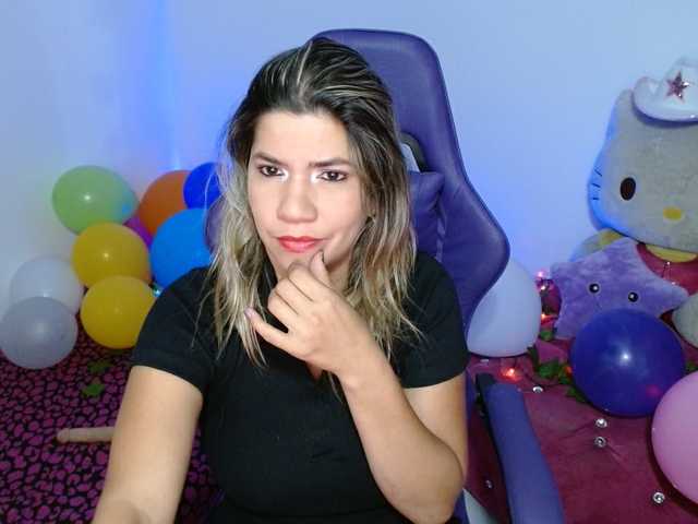 hot-sexy-bunny live cam on BongaCams
