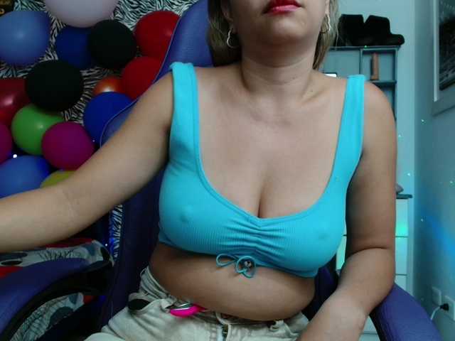 hot-sexy-bunny live cam on BongaCams
