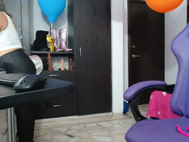 hot-sexy-bunny live cam on BongaCams