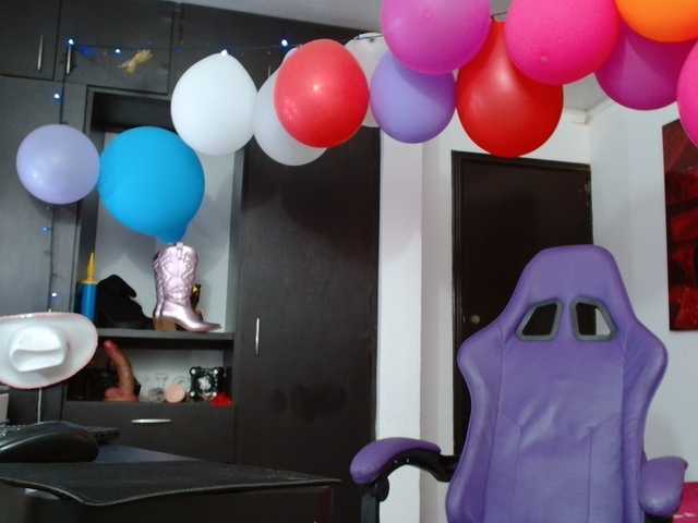 hot-sexy-bunny live cam on BongaCams