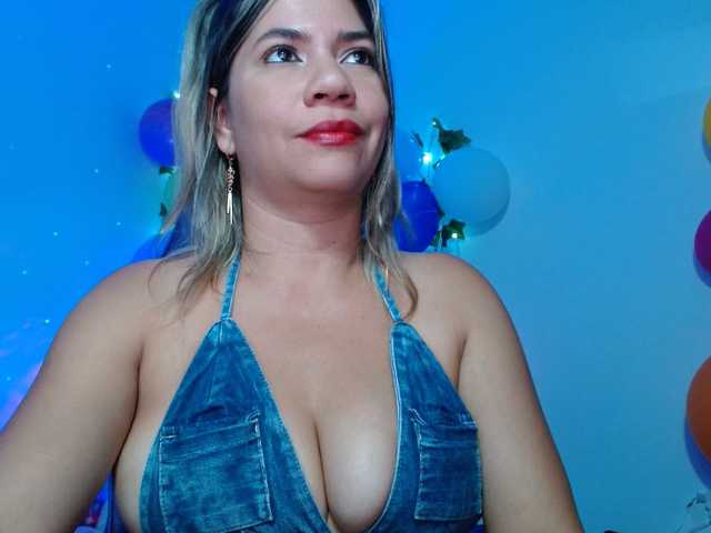 hot-sexy-bunny live cam on BongaCams