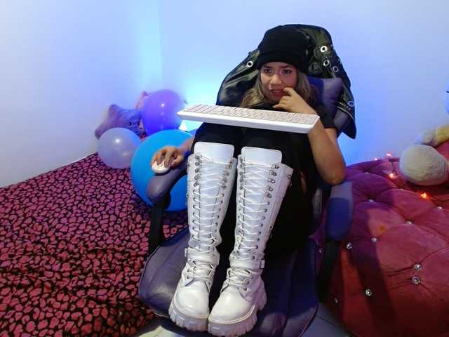 hot-sexy-bunny live cam on BongaCams