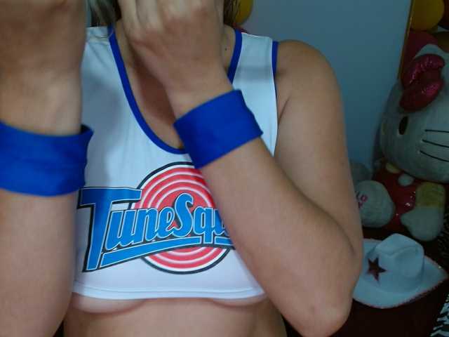 hot-sexy-bunny live cam on BongaCams