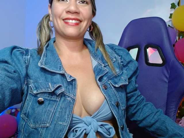 hot-sexy-bunny live cam on BongaCams