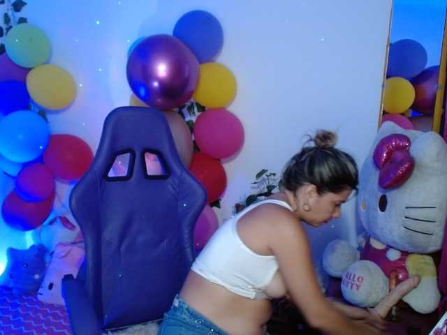 hot-sexy-bunny live cam on BongaCams