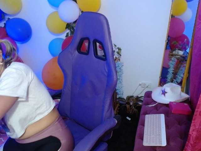 hot-sexy-bunny live cam on BongaCams