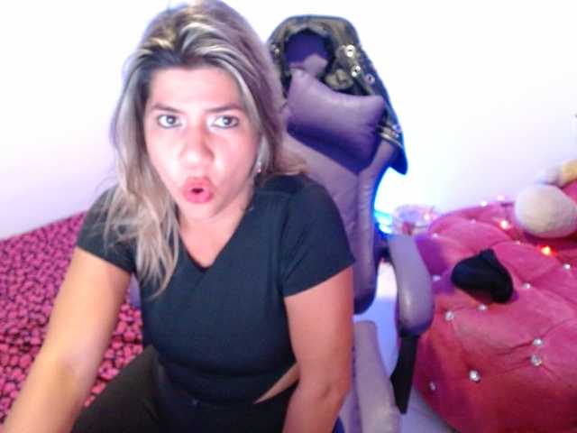 hot-sexy-bunny live cam on BongaCams