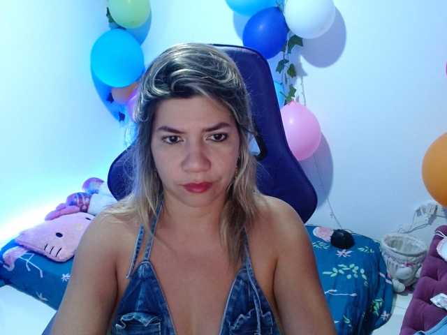 hot-sexy-bunny live cam on BongaCams