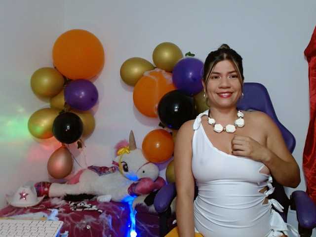 hot-sexy-bunny live cam on BongaCams