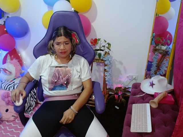hot-sexy-bunny live cam preview