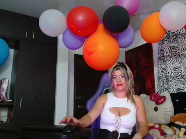hot-sexy-bunny live cam on BongaCams