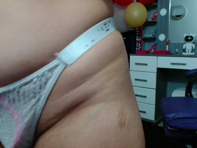 hot-sexy-bunny Live Cam and Statistics on UnifiedCams