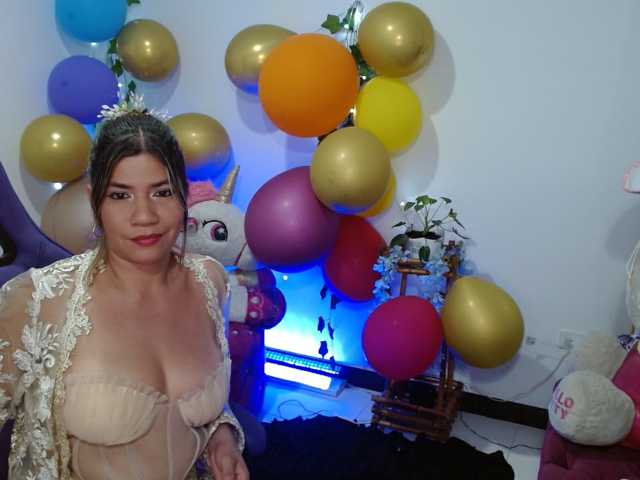 hot-sexy-bunny live cam on BongaCams