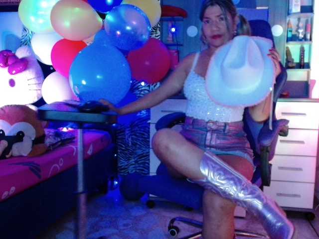 hot-sexy-bunny live cam on BongaCams