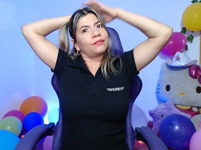 hot-sexy-bunny live cam on BongaCams