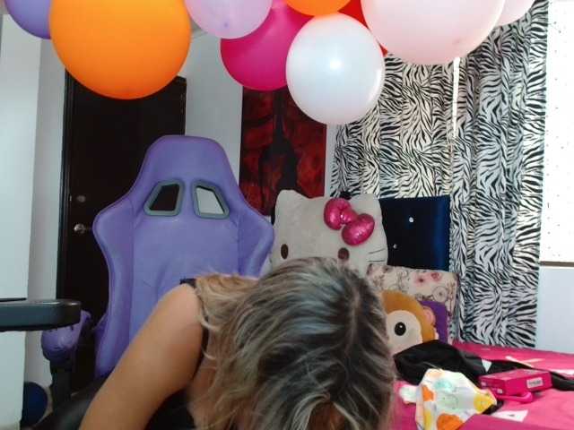 hot-sexy-bunny live cam on BongaCams