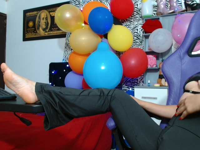 hot-sexy-bunny live cam on BongaCams
